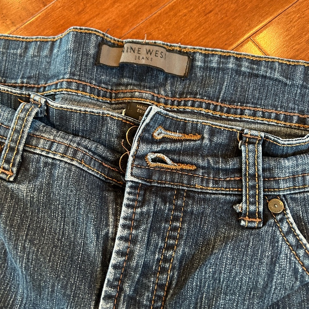 Jean Capri - Picture 2 of 3